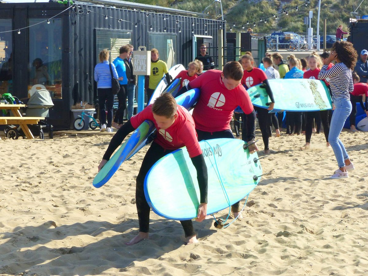 Surfen met de 3e en 4e jaars! 4