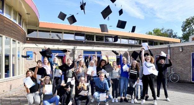 Anglia diploma's uitgereikt Anglia diploma's uitgereikt