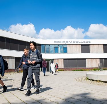 Een punt achter schooljaar 21-22 Een punt achter schooljaar 21-22